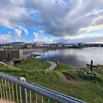 Seaside House - Wifi, Large Spacious Ferienhaus *