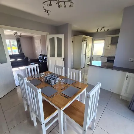Seaside House - Wifi, Large Spacious Ferienhaus *