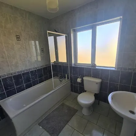 Holiday home Seaside House - Wifi, Large Spacious *