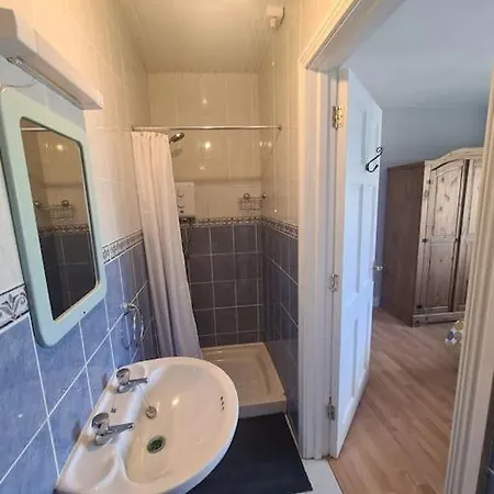 Seaside House - Wifi, Large Spacious Holiday home *