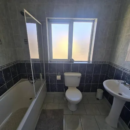 Seaside House - Wifi, Large Spacious * Bundoran