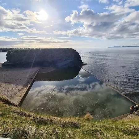 Seaside House - Wifi, Large Spacious Holiday home *
